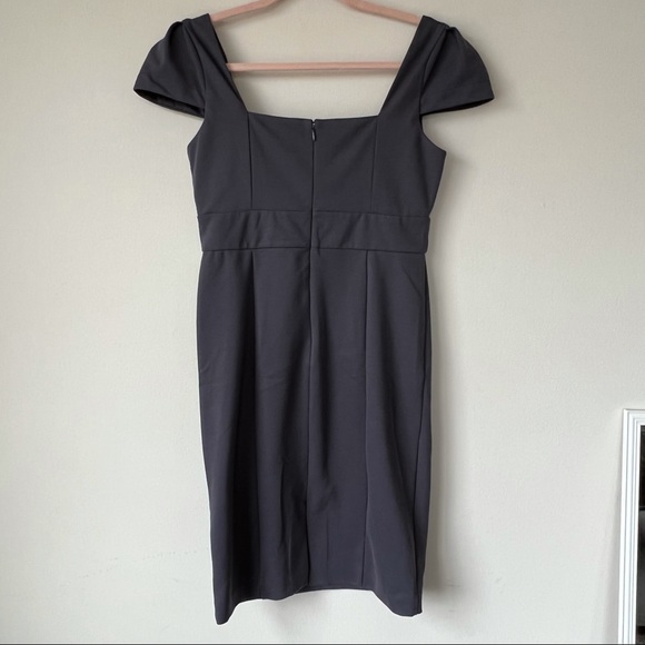 BCBGeneration NWT Gray Ponte Cap Sleeve Pleated Dress Cocktail Sheath Size 10 - Picture 5 of 7